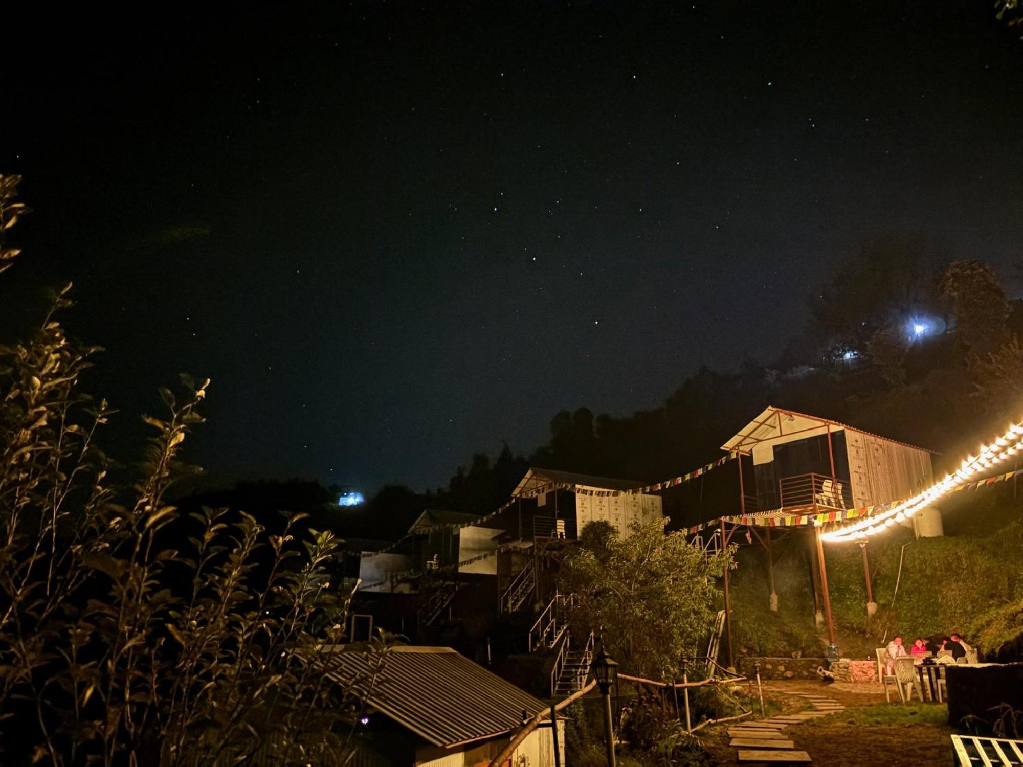 Nivriti Stays Kanatal Exterior foto