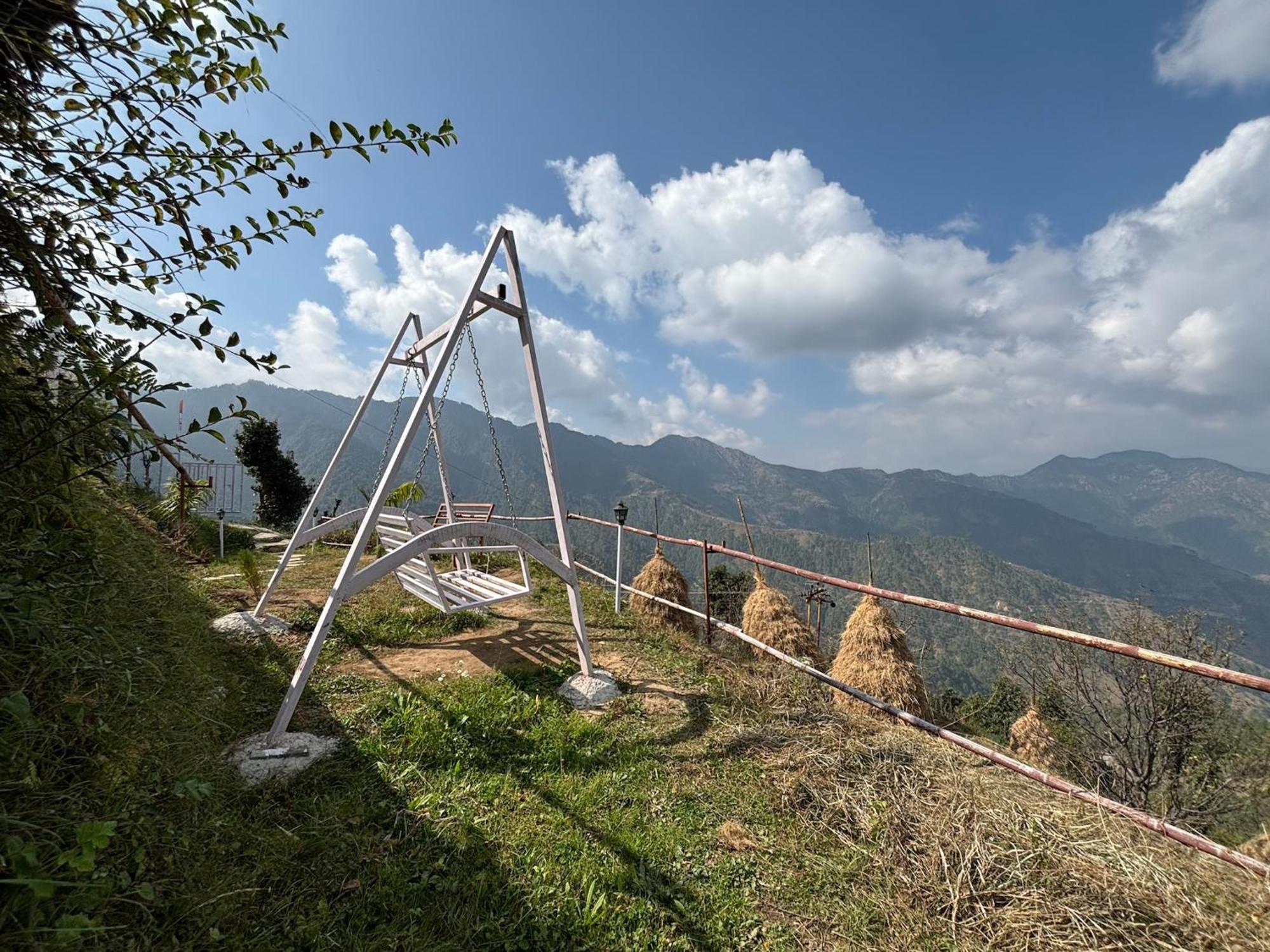 Nivriti Stays Kanatal Exterior foto